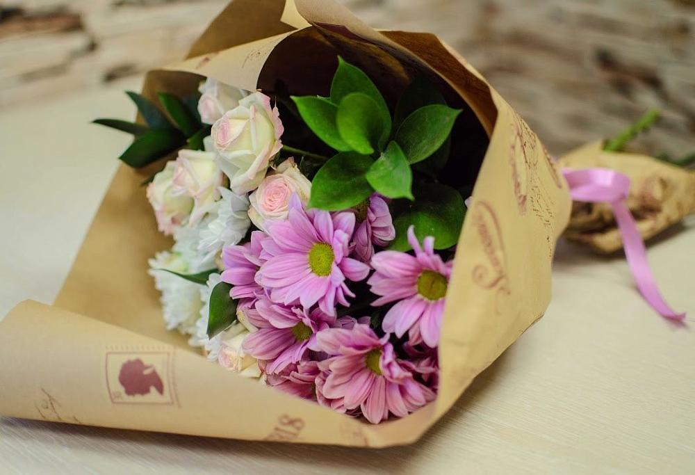 Букет улыбка в Верхопенье Букет цветов из: Розы и Хризантемы в Верхопенье