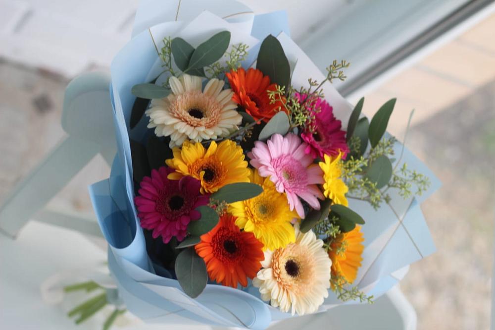 Букет мини герберы в Верхопенье Букет цветов из: Герберы в Верхопенье