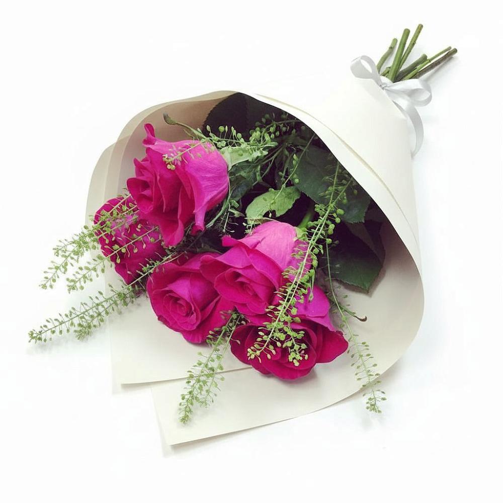 Букет ярко-розовый в Верхопенье Букет цветов из: Розы в Верхопенье