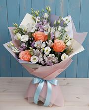 Букет цветов из:  Лизиантусы, Розы, Альстромерии и Гипсофила #REPLACE_PRED# Верхопенье