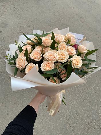 Букет Кремовые розы Латте в Верхопенье